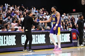 九游体育app-湖人三连冠阵容数据