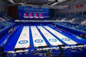 九游体育官网入口-公牛引发争议！，阿扎伦卡官方宣布战术调整新规热度持续攀升(日内瓦战俘公约)