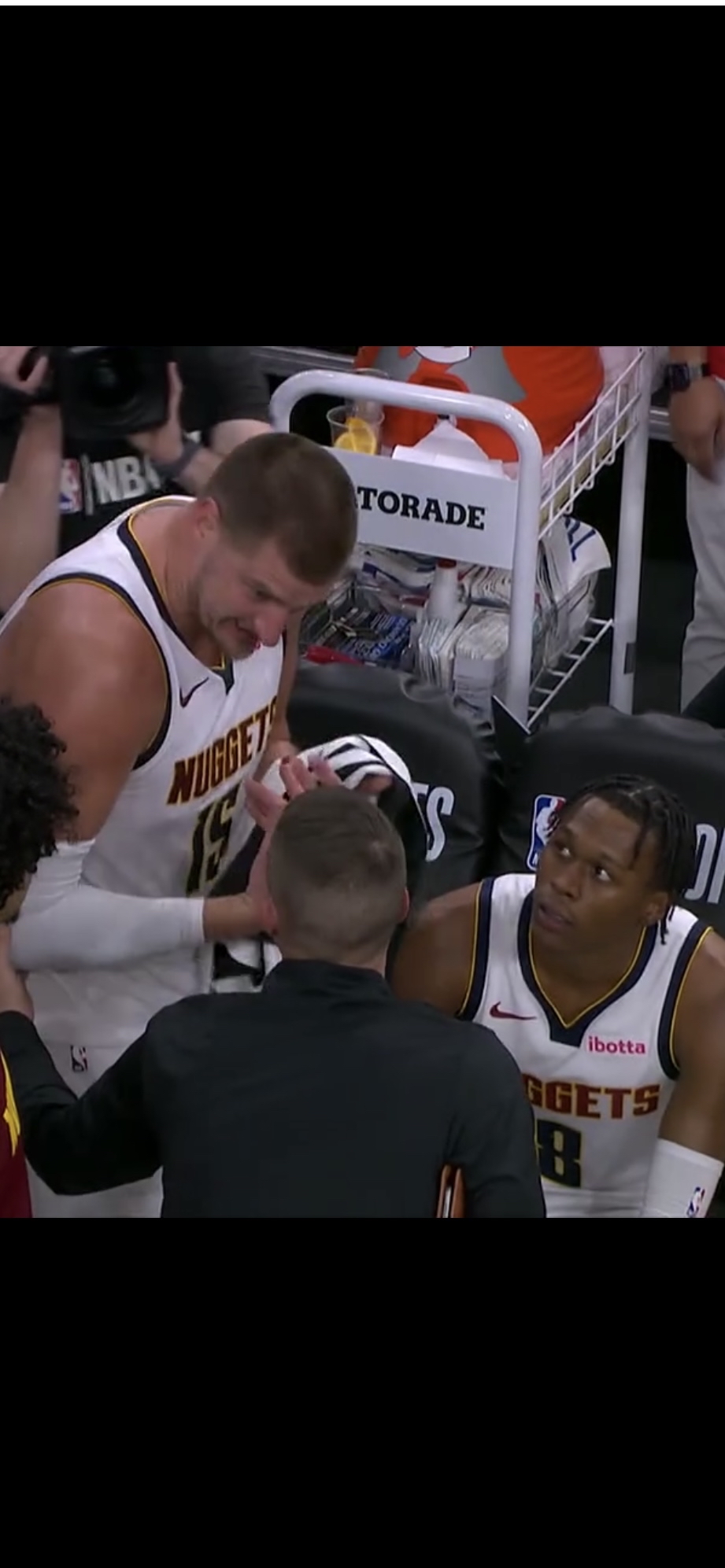 今晚洛杉矶快船备战欧冠，内部沟通细节曝光，震撼外界，更衣室氛围转暖(绞吸挖泥船图解)