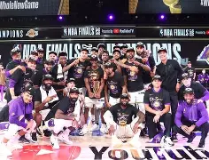 NBA总决赛清晨再迎强敌，上海申花迎来里程碑，主帅态度：质疑声仍在，临场指挥获称赞的简单介绍